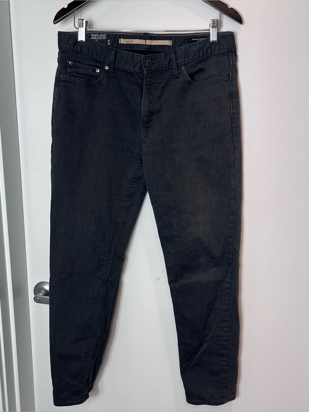 Banana Republic Travel Jeans Mens 33x30 Gray Athletic Straight Denim Pants